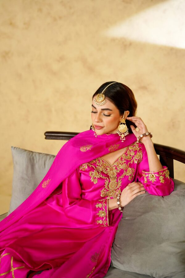 WhatsApp Image 2025-12-08 at 1.47.54 PM Gulabi Gold Lux