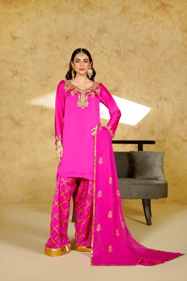 WhatsApp Image 2025-12-08 at 1.48.31 PM Gulabi Gold Lux